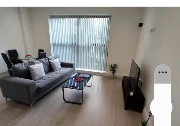 Lovely 2-Bedrooms With Free Parking Canvey Island Exterior photo